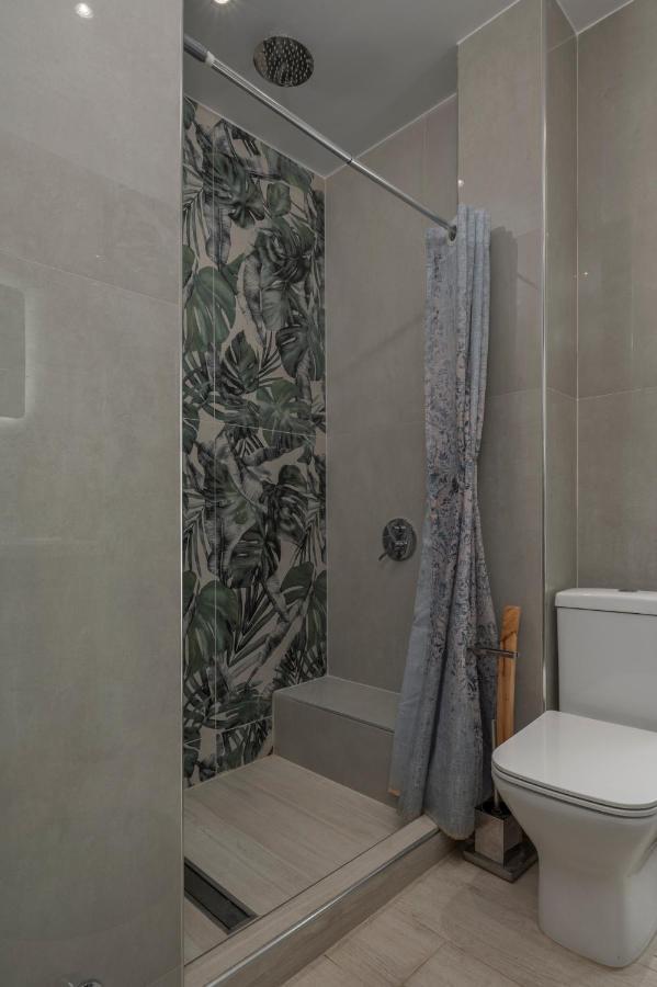 Kosmos Service Apartment City Center 3 With Additional Cost Parking 塞萨洛尼基 外观 照片