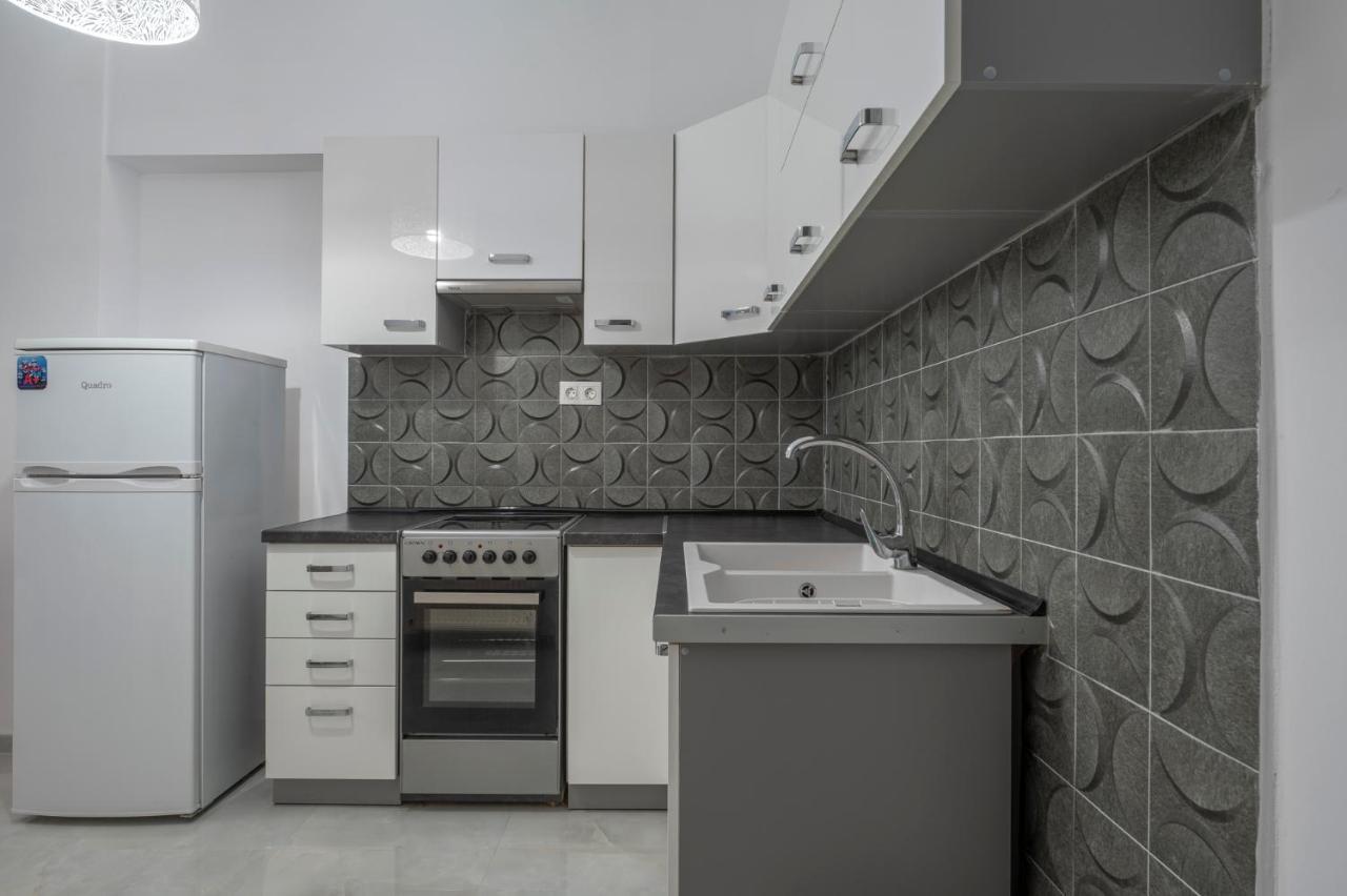 Kosmos Service Apartment City Center 3 With Additional Cost Parking 塞萨洛尼基 外观 照片